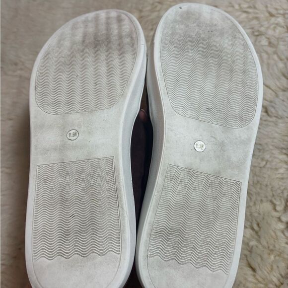 Lane Bryant Purple Quilted Slip Ons size 11.5 WIDE - Picture 2 of 8